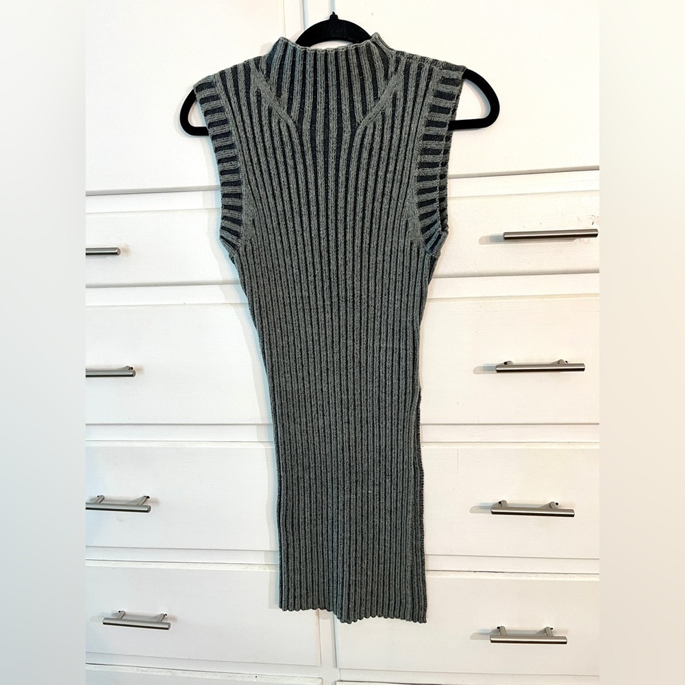 Express maxi sweater vest in gray size large